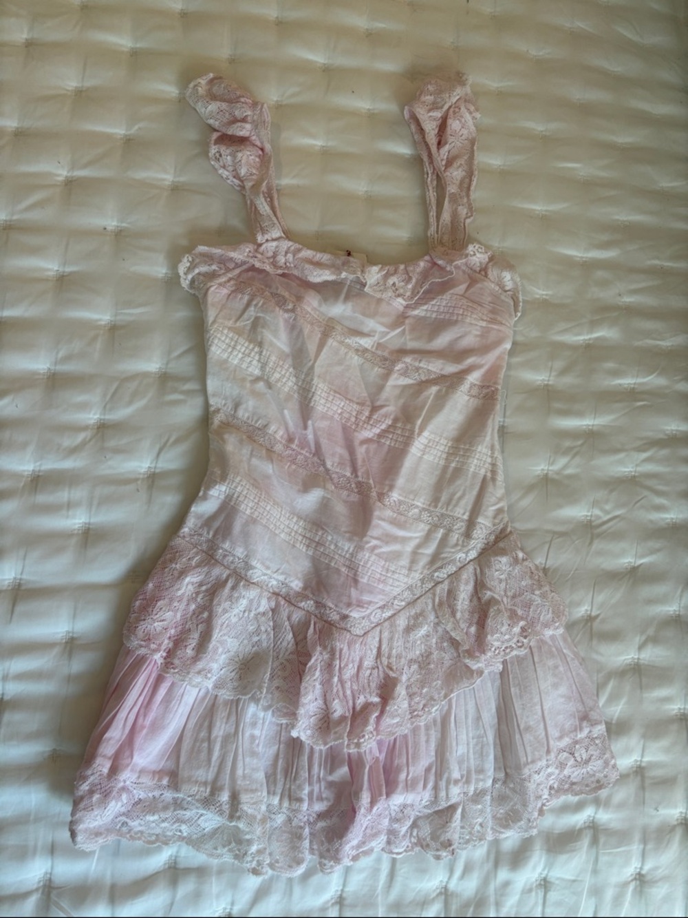 LoveShackFancy Pale Pink Poppi
Lace-Trim Dress